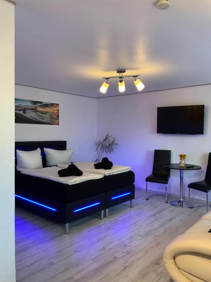 Hotel Am Mueritzhafen Garni Варен Екстериор снимка