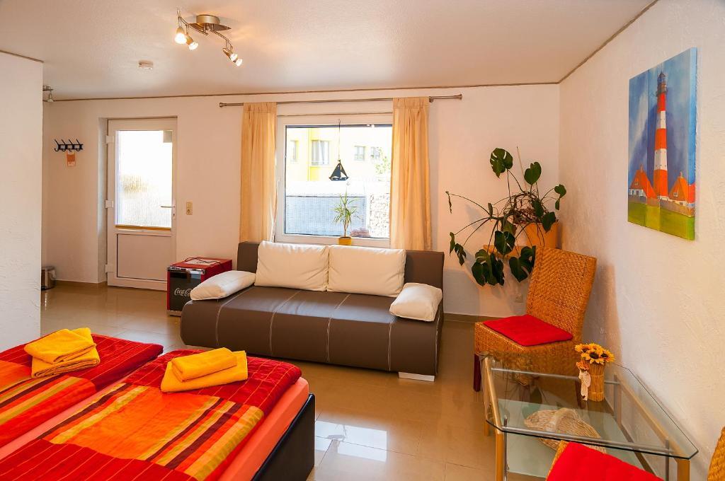 Hotel Am Mueritzhafen Garni Варен Стая снимка