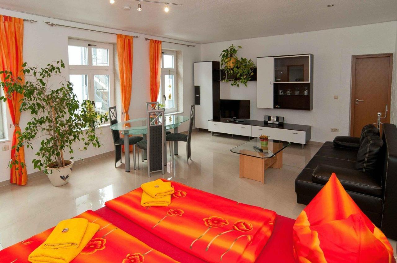 Hotel Am Mueritzhafen Garni Варен Стая снимка